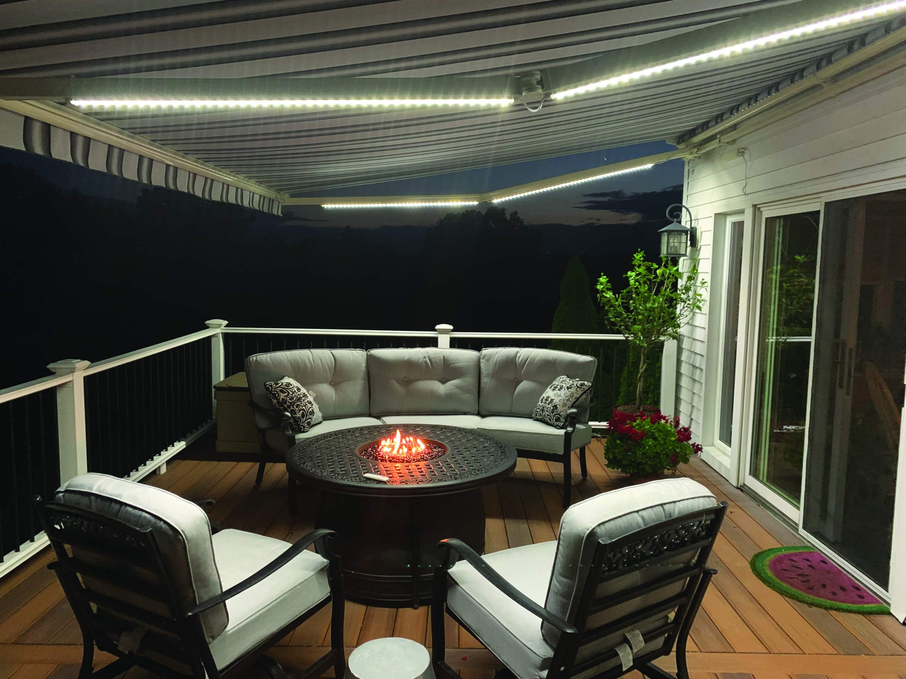 retractable awnings durham den